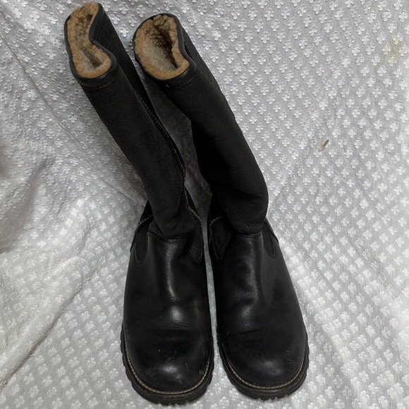UGG women’s Brooks Tall Black Boots size 10 - Picture 6 of 16